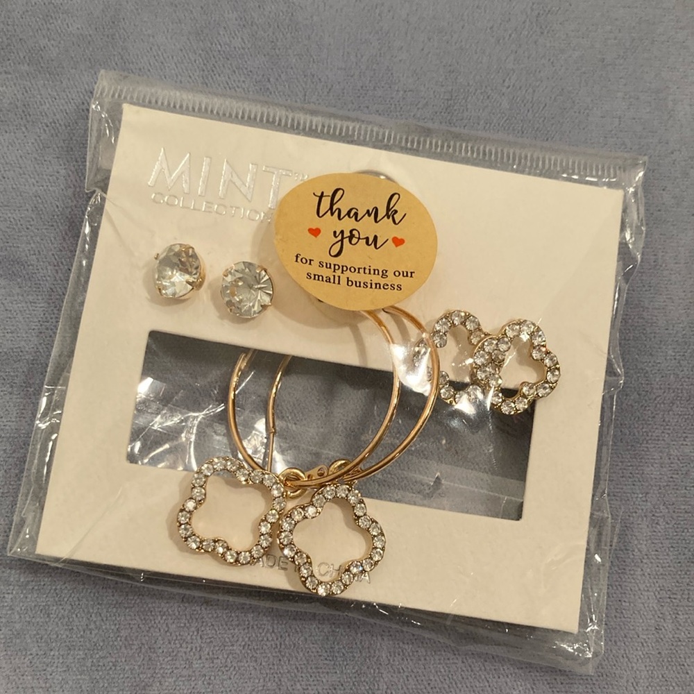 Mint collection three pairs of earrings cloverleaf